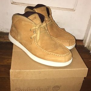 Timberland Chukka sneakers